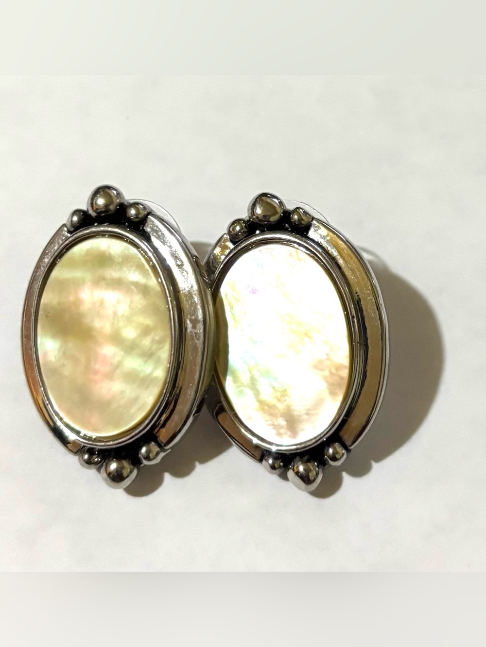 Fashion Jewelry Silver Oval Mother of Pearl Stud Earrings - Cream